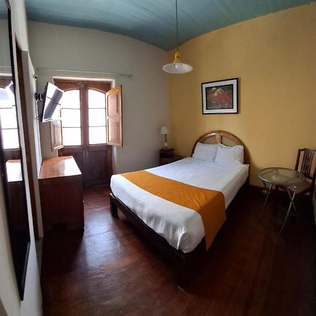 Hostal Lluvia De Oro Arequipa Esterno foto