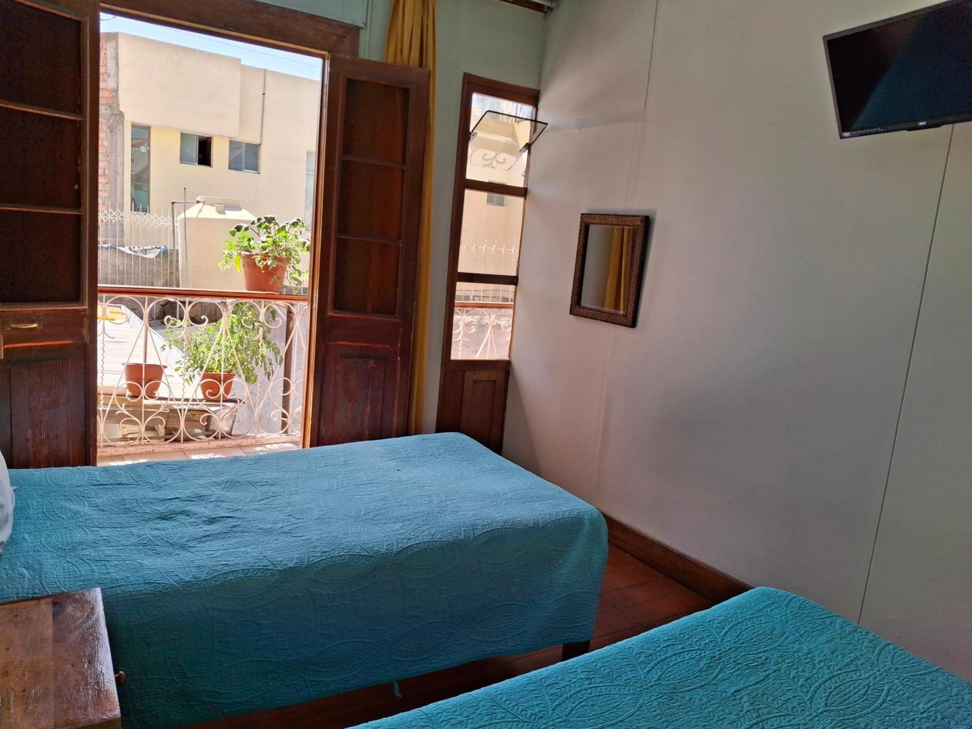 Hostal Lluvia De Oro Arequipa Esterno foto