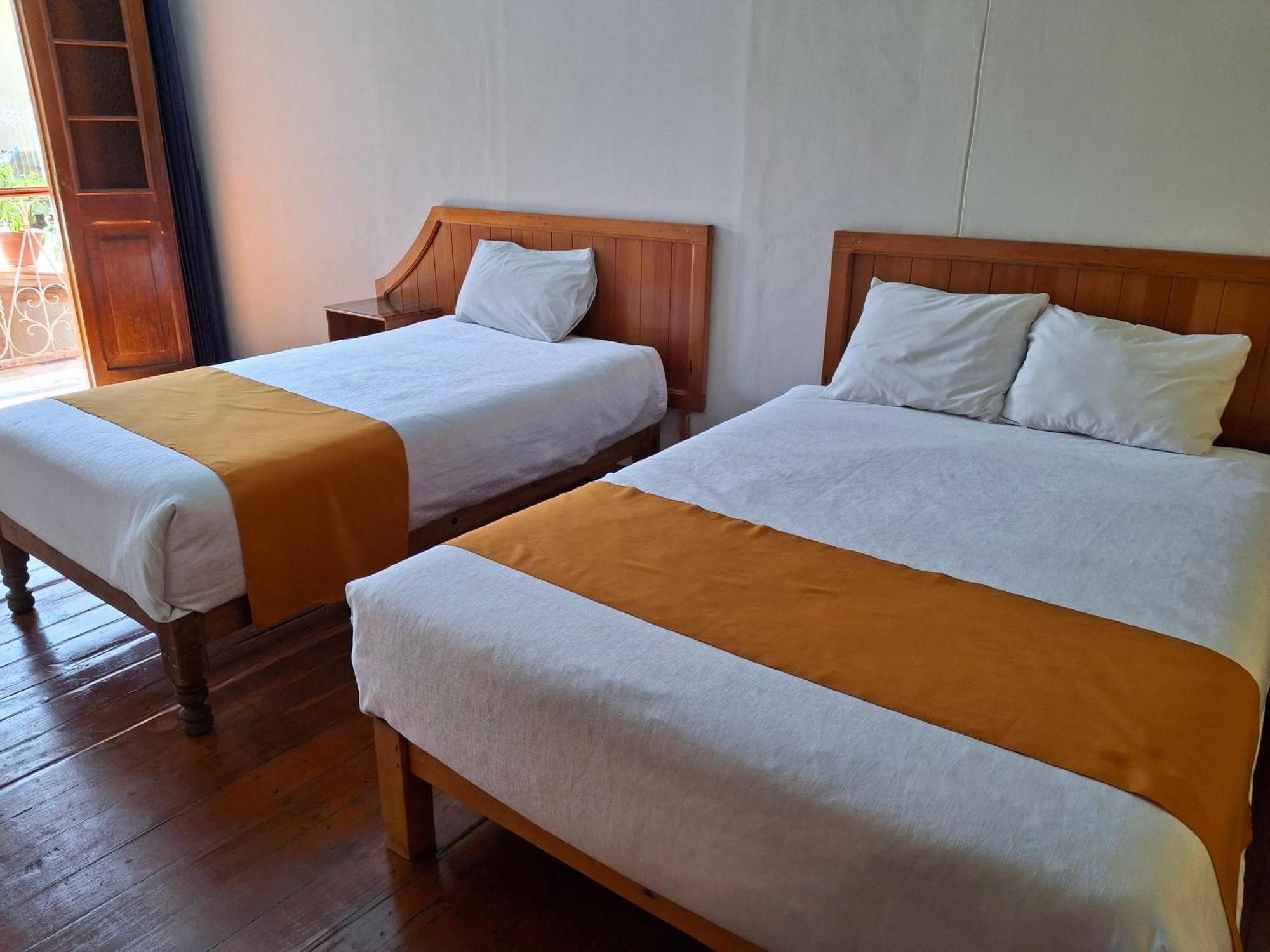 Hostal Lluvia De Oro Arequipa Esterno foto