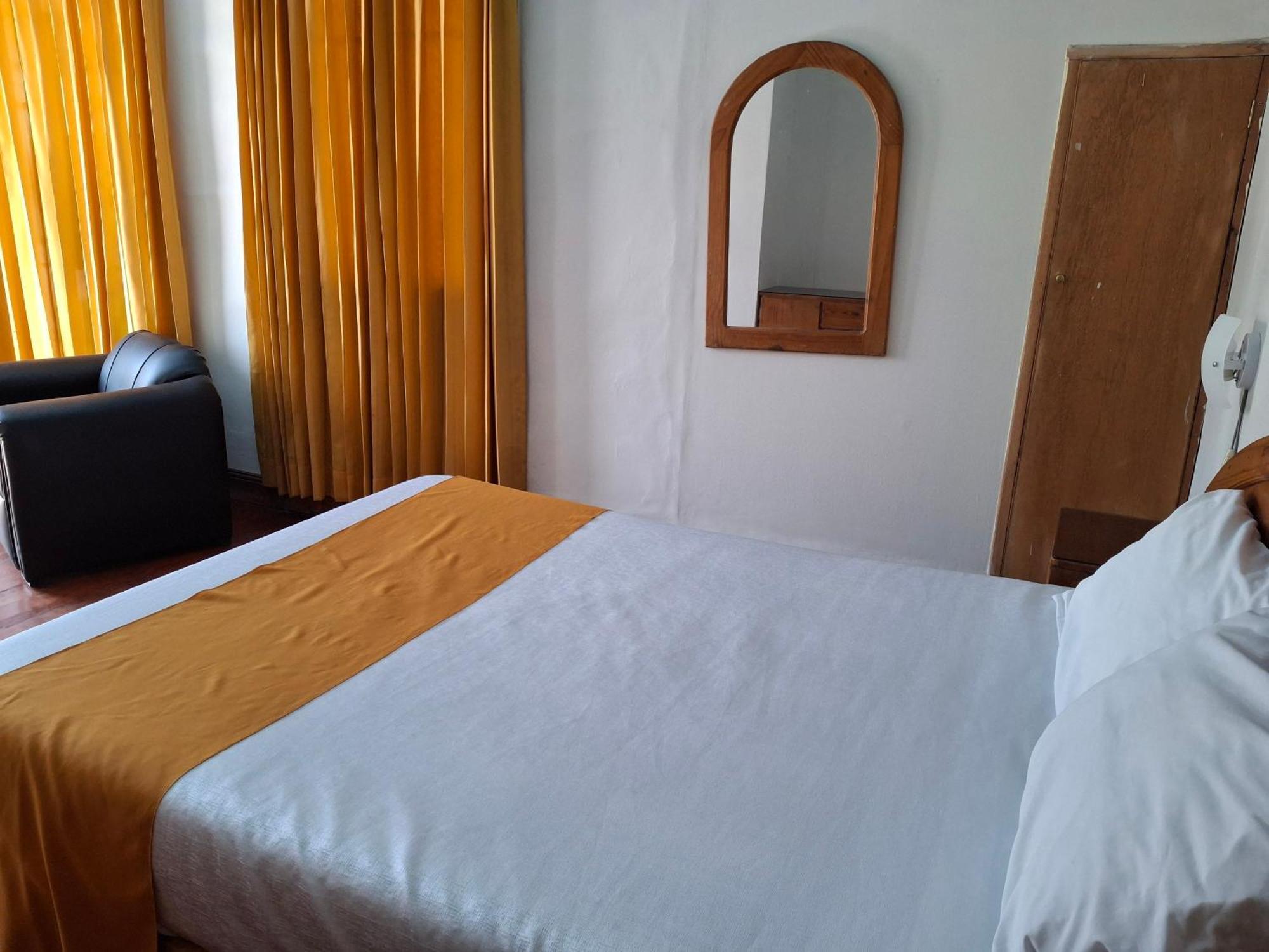 Hostal Lluvia De Oro Arequipa Esterno foto